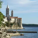 Rab-centar Pensiune