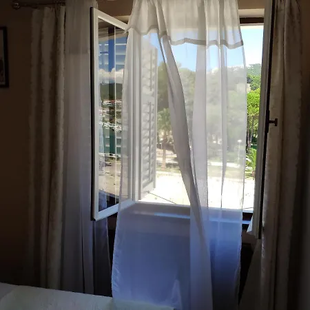 Rab-centar 4*