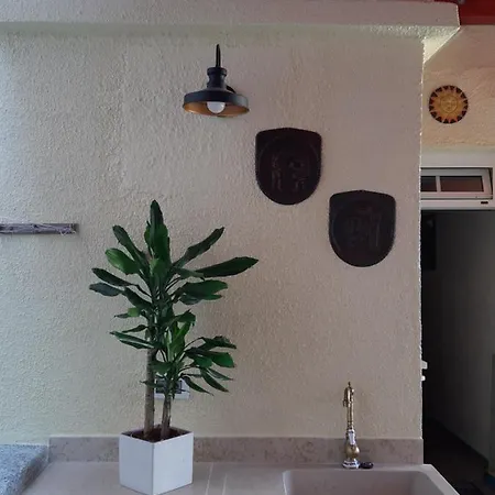 Rab-centar Guest house 4*