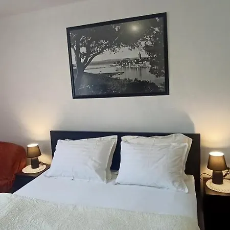 Rab-centar 4*
