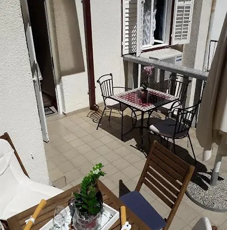 Guest house Rab-centar